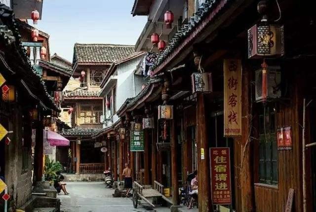 向佐晒与郭碧婷雪地大片，两人的时尚感有多强？